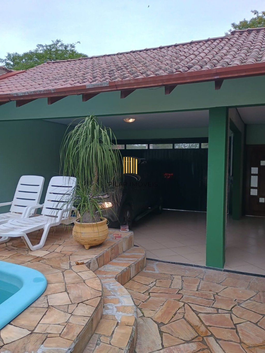 Casa semi mobiliada de 224m² com 3 quartos, 2 vagas de garagem em Canoas.