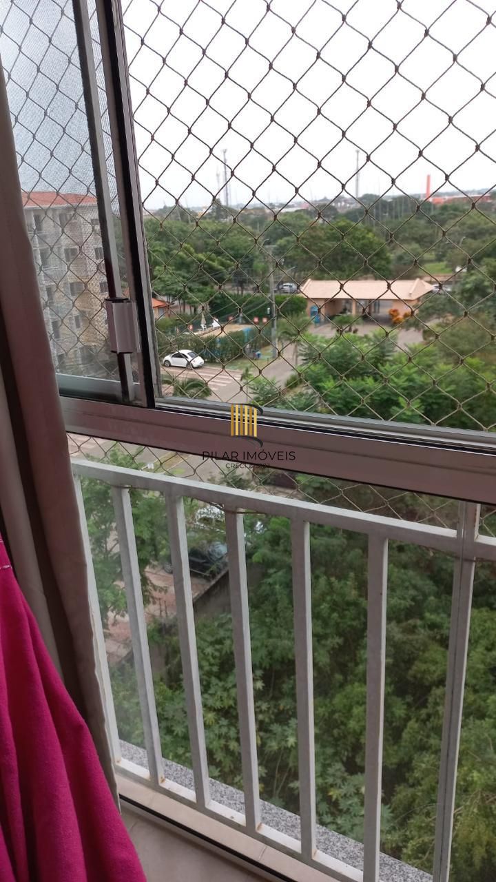 Apartamento com sacada, todo mobiliado de 3 dormitórios com suíte e 2 vagas de garagem.