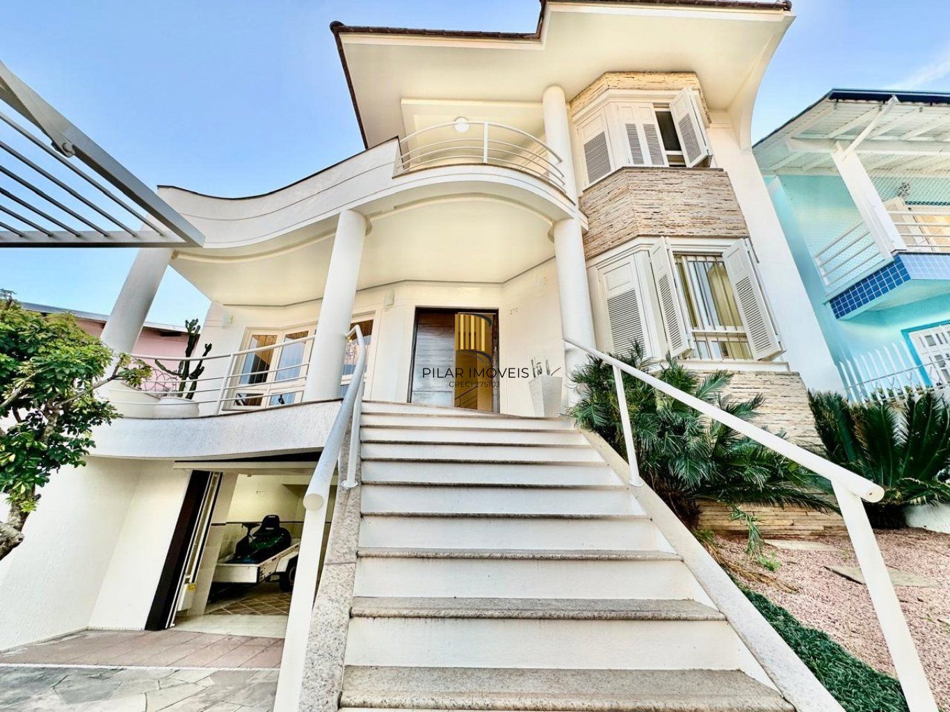 Casa de 3 dormitórios, 2 vagas de garagem em Canoas