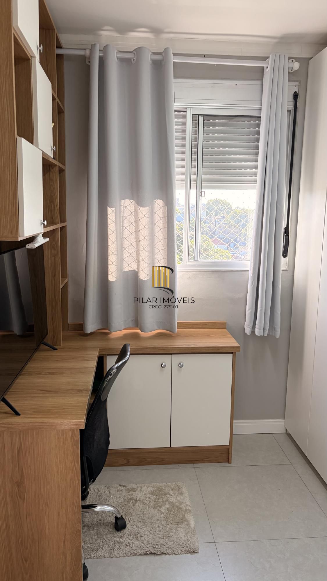 Apartamento com 2 quartos e 1 vaga de garagem no Bairro Sarandí