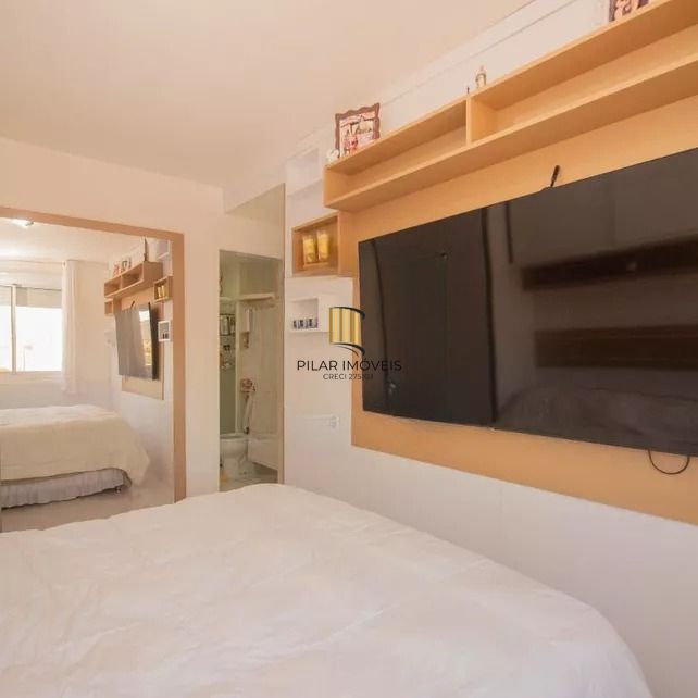 Apartamento com 2 quartos e 1 vaga e elevador no Bairro São Sebastião