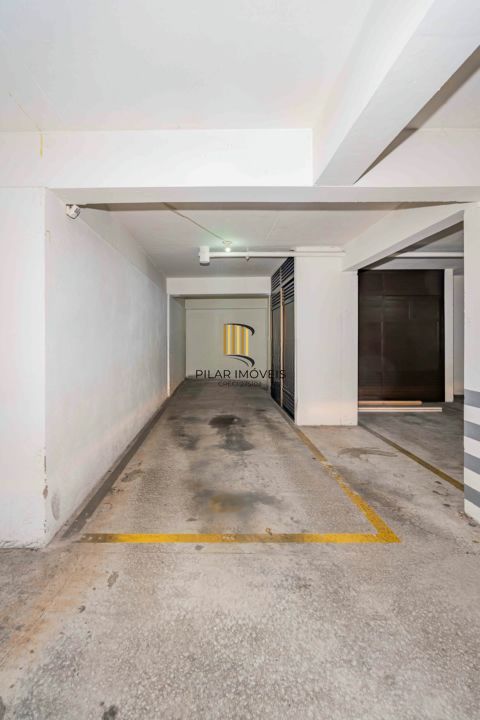 Apartamento com 3 quartos 2 vagas e elevador e gás central no Bairro Santana