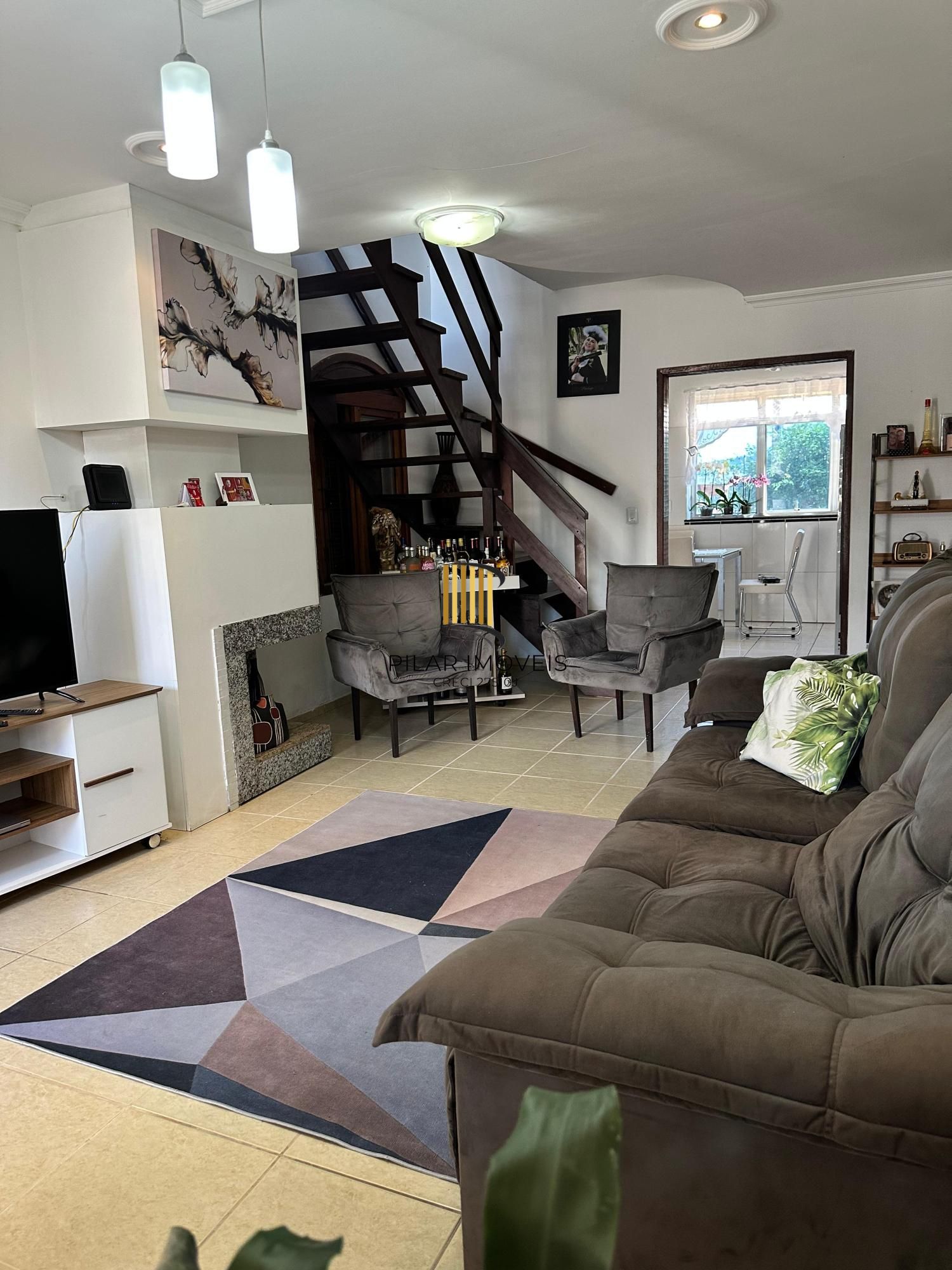 Casa com 3 quartos e 220m² à venda em Parque Santa Fé, Porto Alegre.