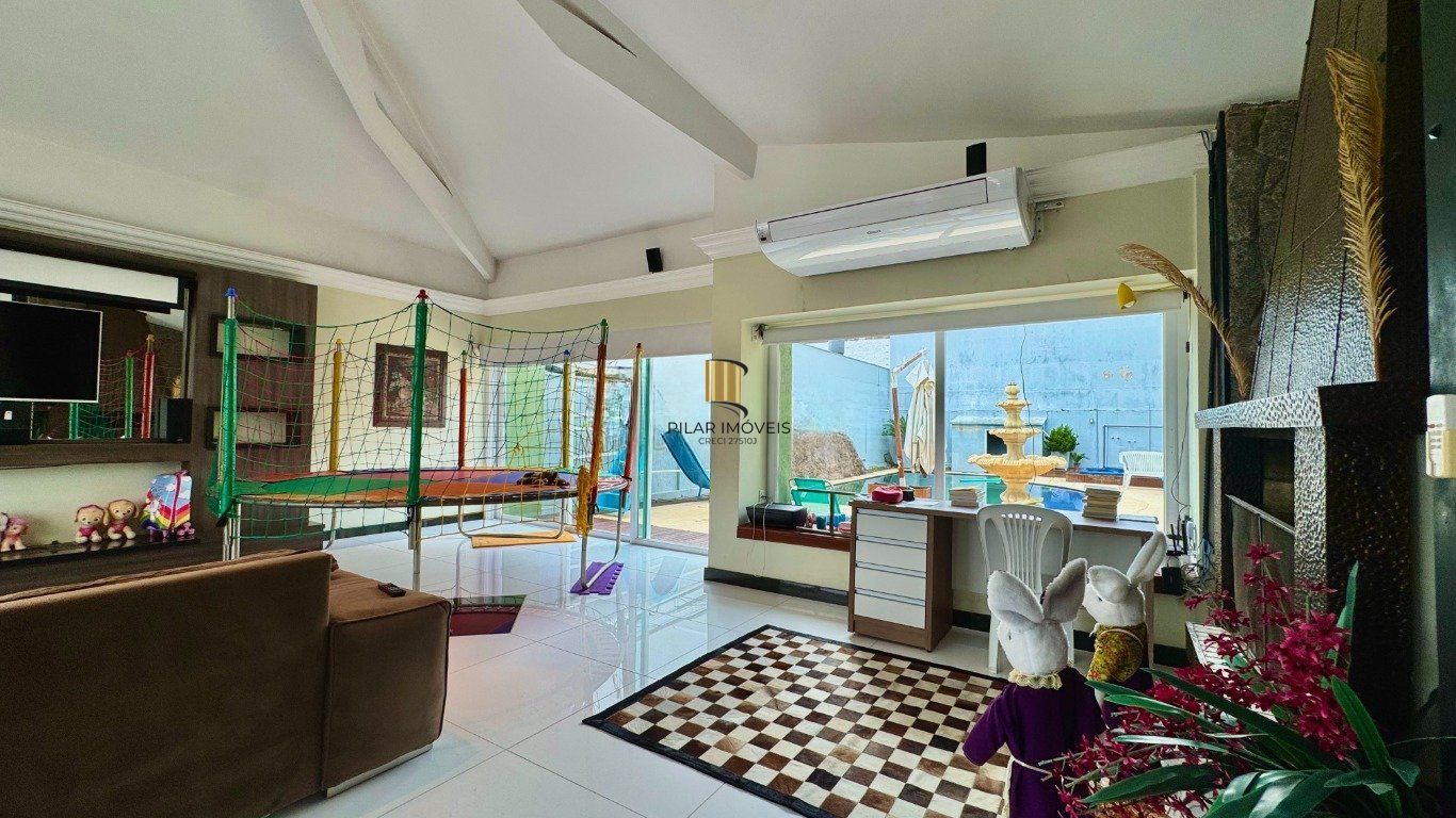 Casa com 4 Quartos e 4 banheiros, 600 m² por R$ 3.790.000 no Jardim Lindóia.