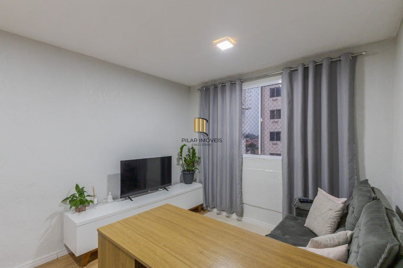 Apartamento de 2 quartos e 1 vaga de garagem em Canoas.