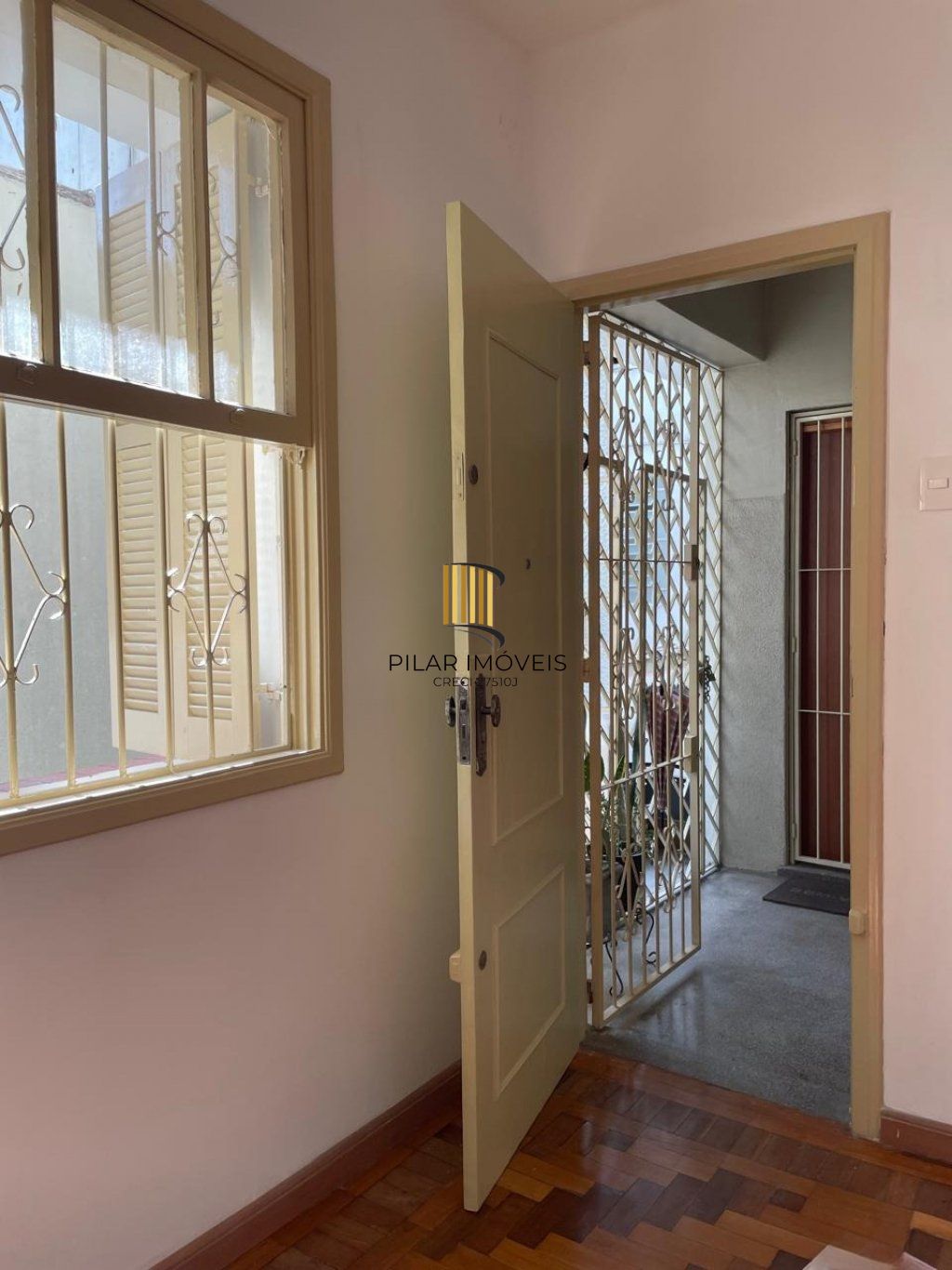 Apartamento com 2 dormitórios no Bairro Santa Cecília