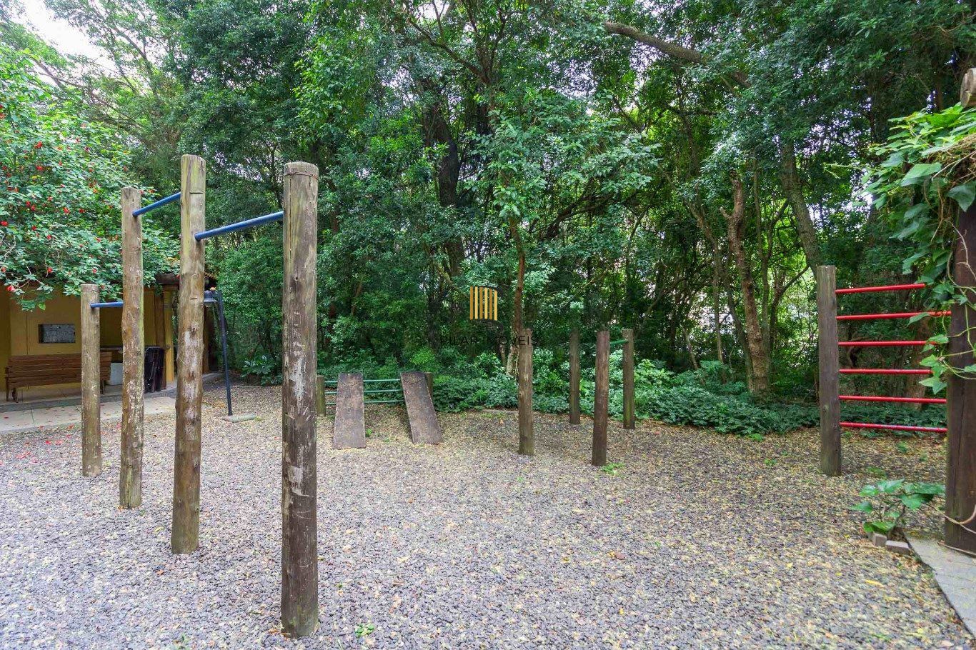 Apartamento 2 Dormitórios com Suíte, elevador e 2 Vagas no Alto Petrópolis