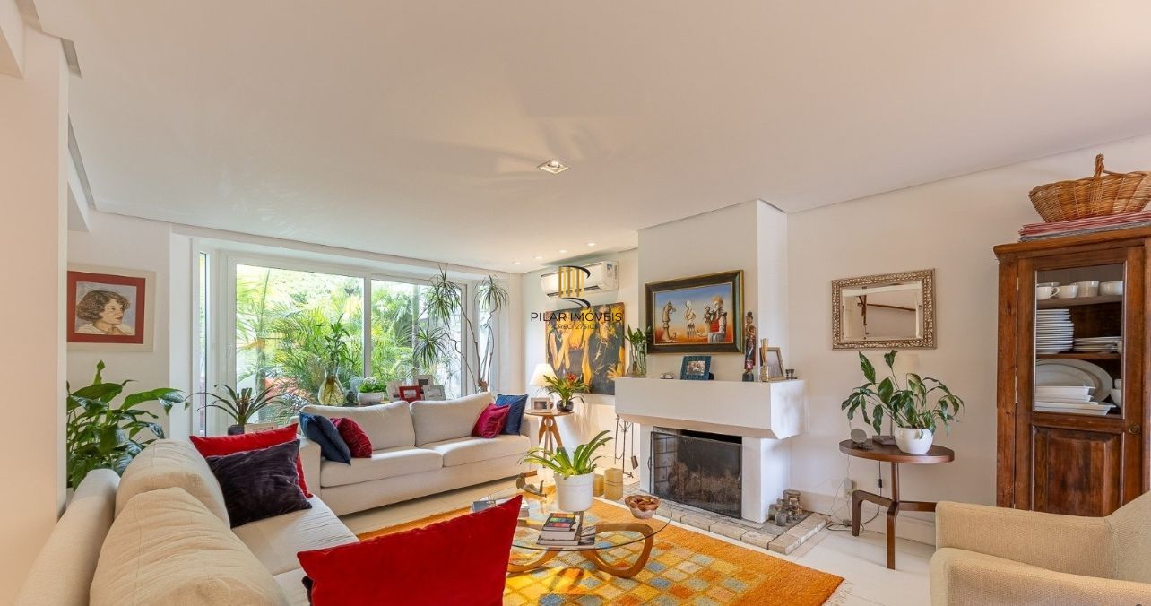 Casa em Condomínio com 3 quartos e 324m² à venda na  Rua João Caetano