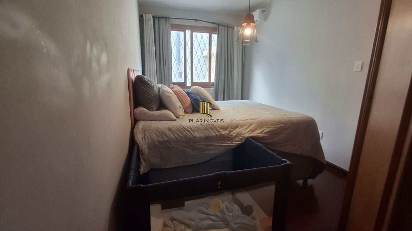 Apartamento de 2 dormitórios, sendo 1 suíte no bairro Menino Deus