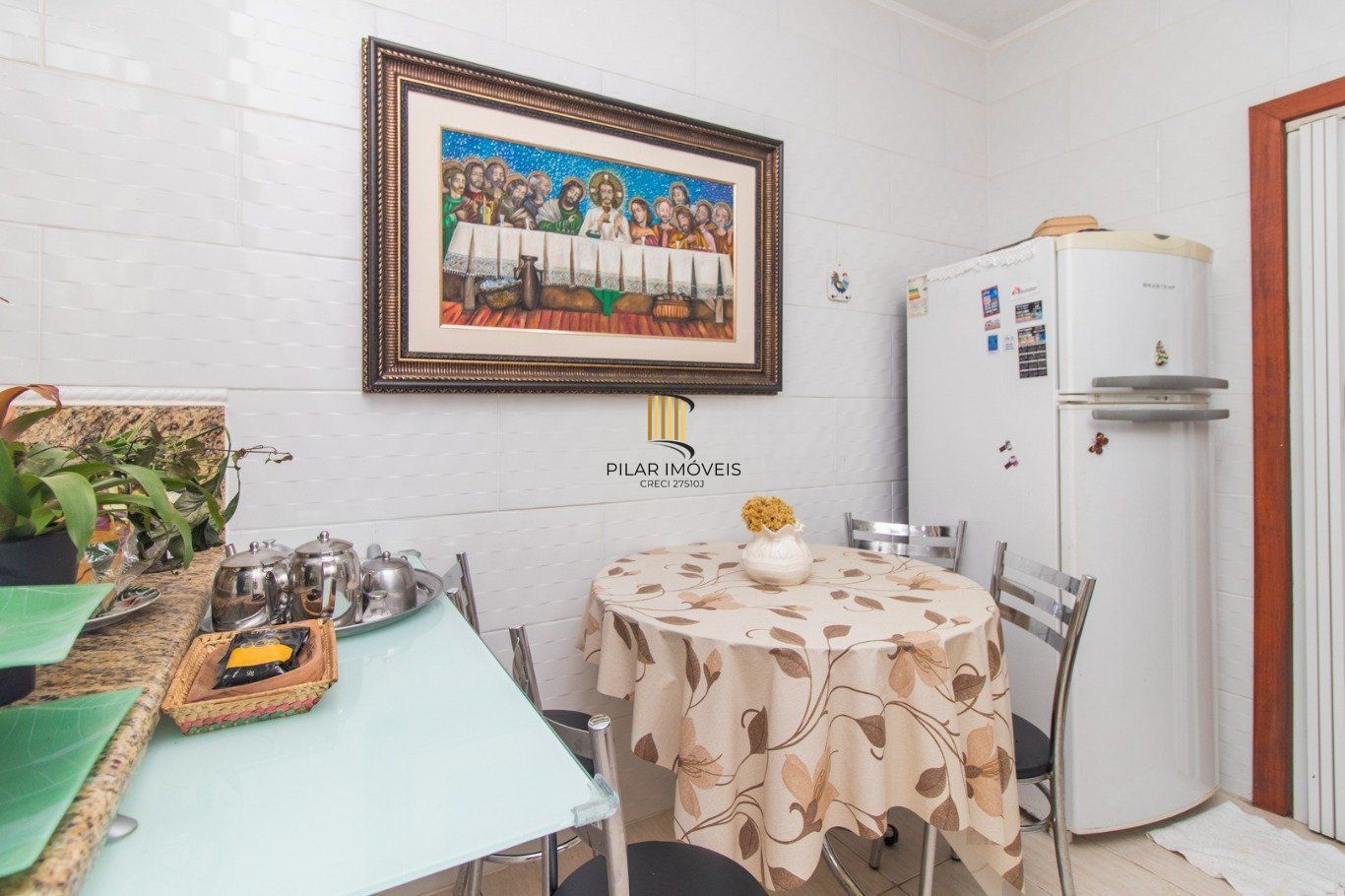 Apartamento 2 Quartos com Suíte e Pátio no Menino Deus