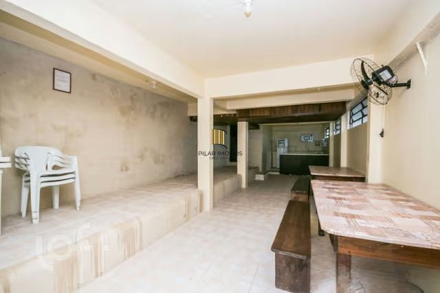 Apartamento de 2 dormitórios no bairro vila jardim Porto Alegre.