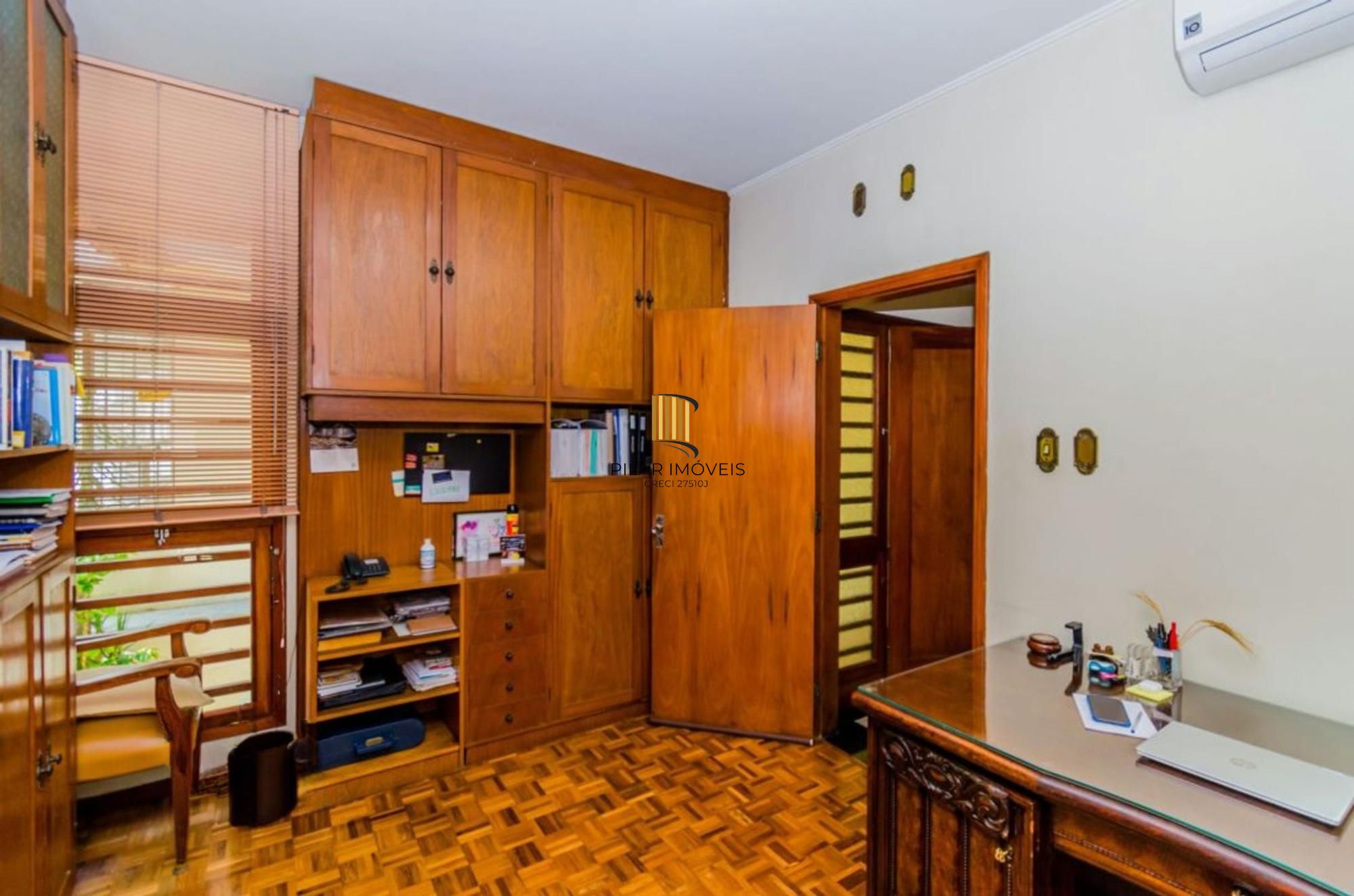 Casa à venda no Jardim Lindóia com piscina e 6 vagas