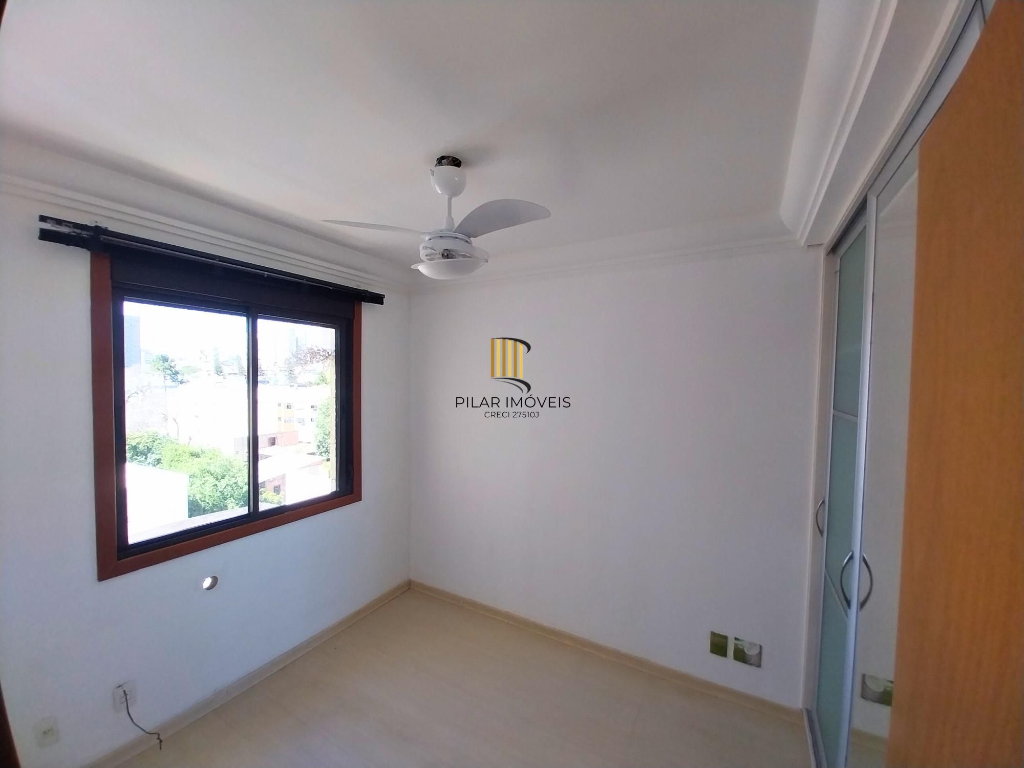 Apartamento 3 dorms à venda Rua Roque Calage, Passo da Areia - Porto Alegre