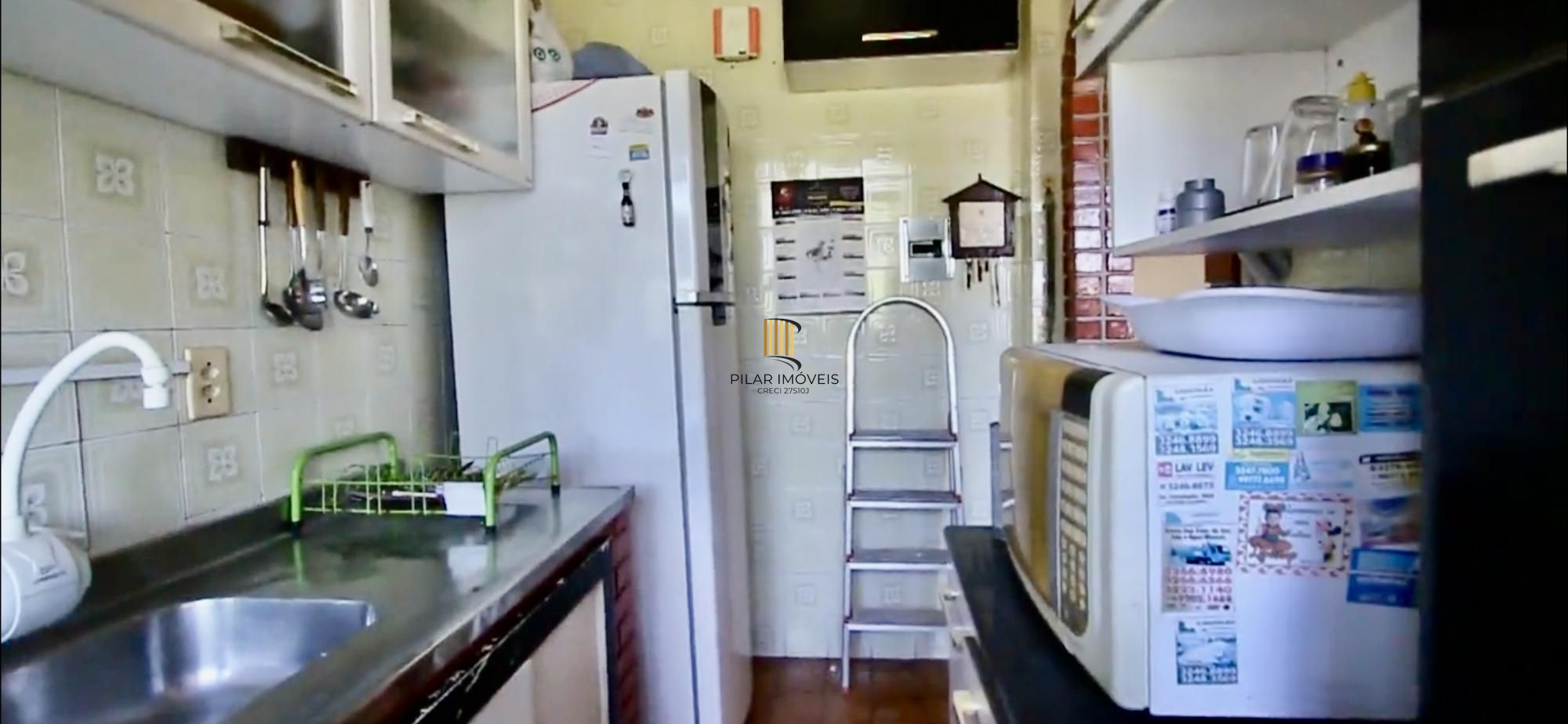 Apartamento de 2 dormitórios Segundo andar Bairro Camaqua em Porto Alegre