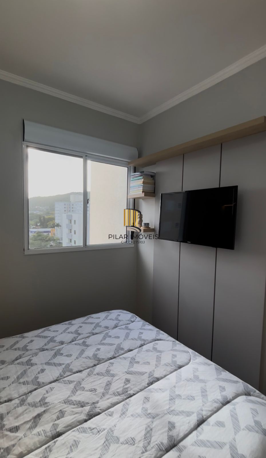 Apartamento com Sacada Churrasqueira com 1 vaga de garagem Av. Protásio Alves