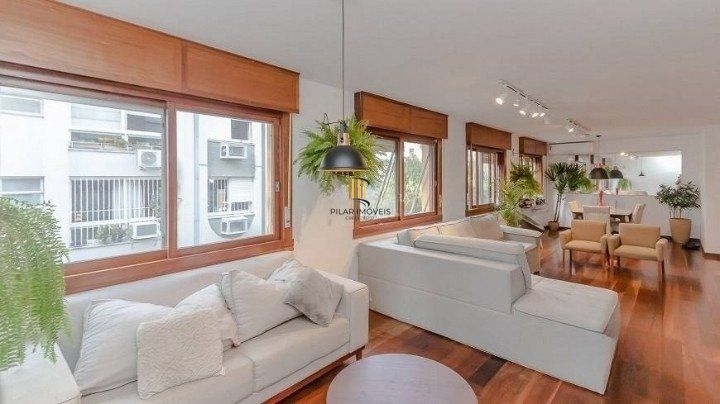 Apartamento com 3 quartos, 1 vaga e elevador no Petrópolis, Porto Alegre.