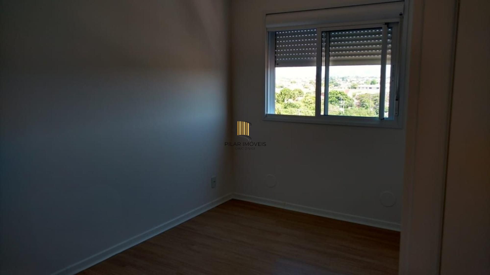 Apartamento de 2 dormitórios, elevador e 1 vaga de garagem.