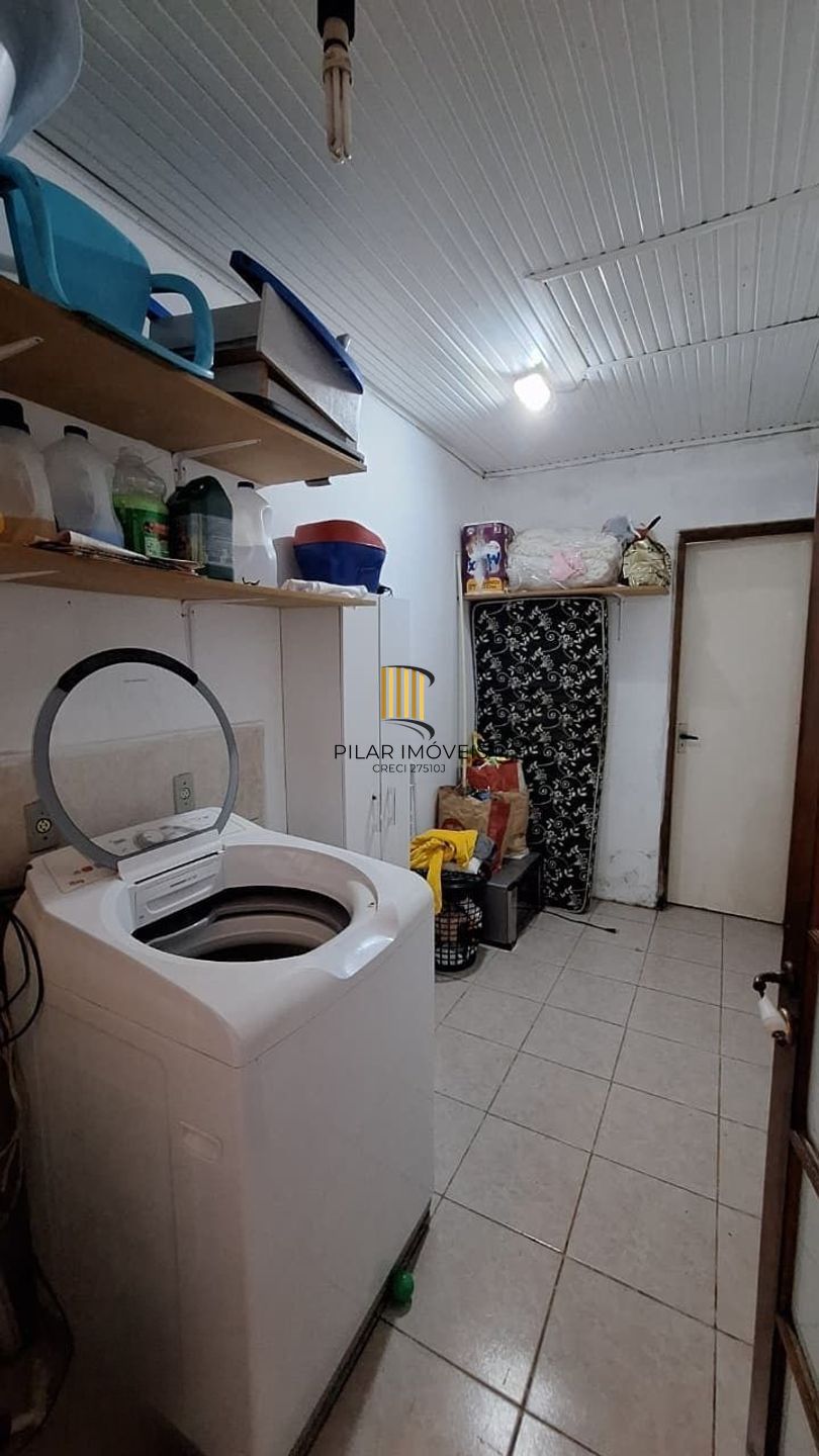 Casa de 4 dormitórios e 4 vagas de garagem em Canoas.