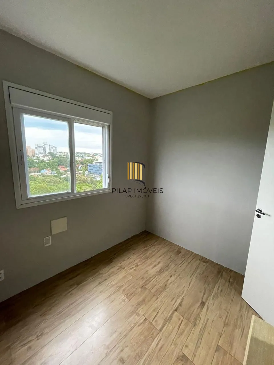 Apartamento 2 dormitórios com vaga e elevador em Gravataí