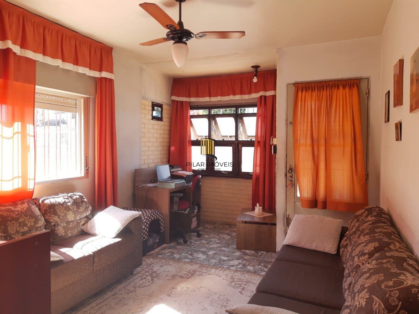 Casa com 3 quartos e 2 vagas de garagem coberta em Cachoerinha.