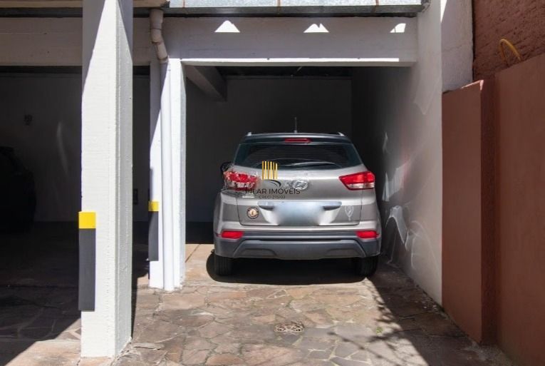 Apartamento de 2 quartos, 1 vaga no bairro Menino Deus