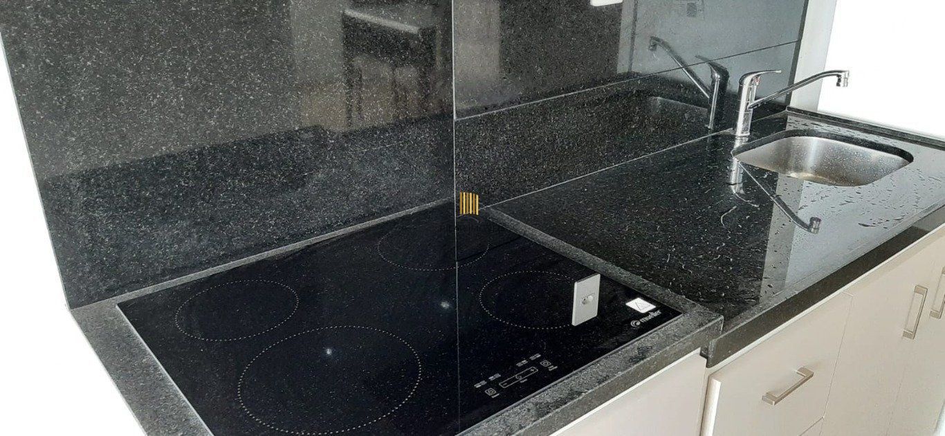 Apartamento com 1  Dormitório com piscina e Elevador no Centro de Canoas.