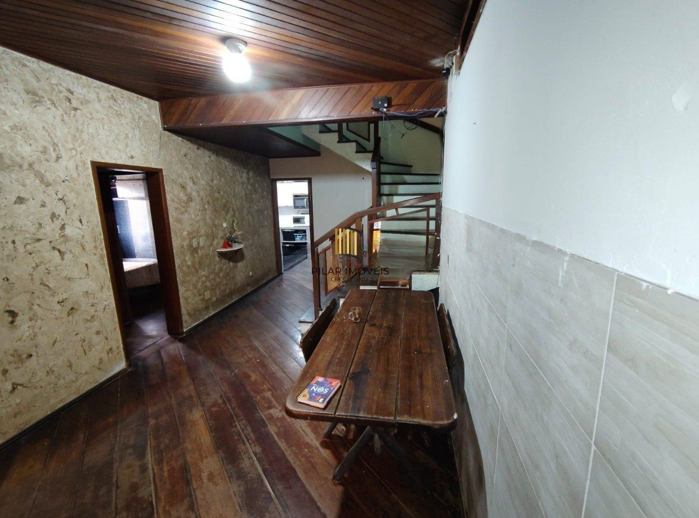 Casa com 3 Quartos, 3 Banheiros, 2 vagas No Bairro Nonoai.