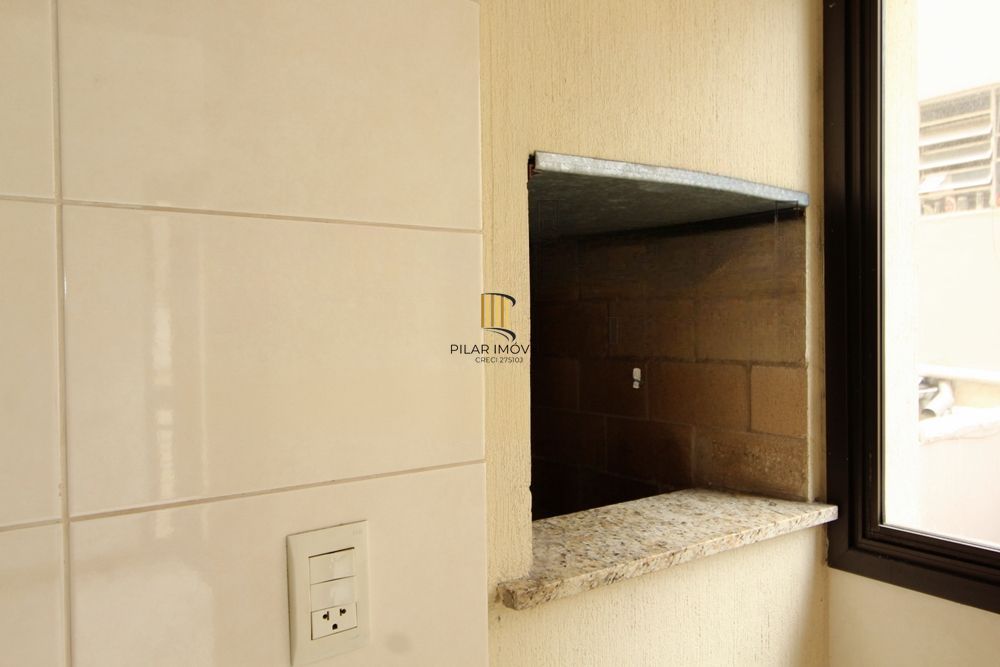 Apartamento com 2 quartos, 1 suíte e 1 vaga de garagem no Bairro Bom Fim.