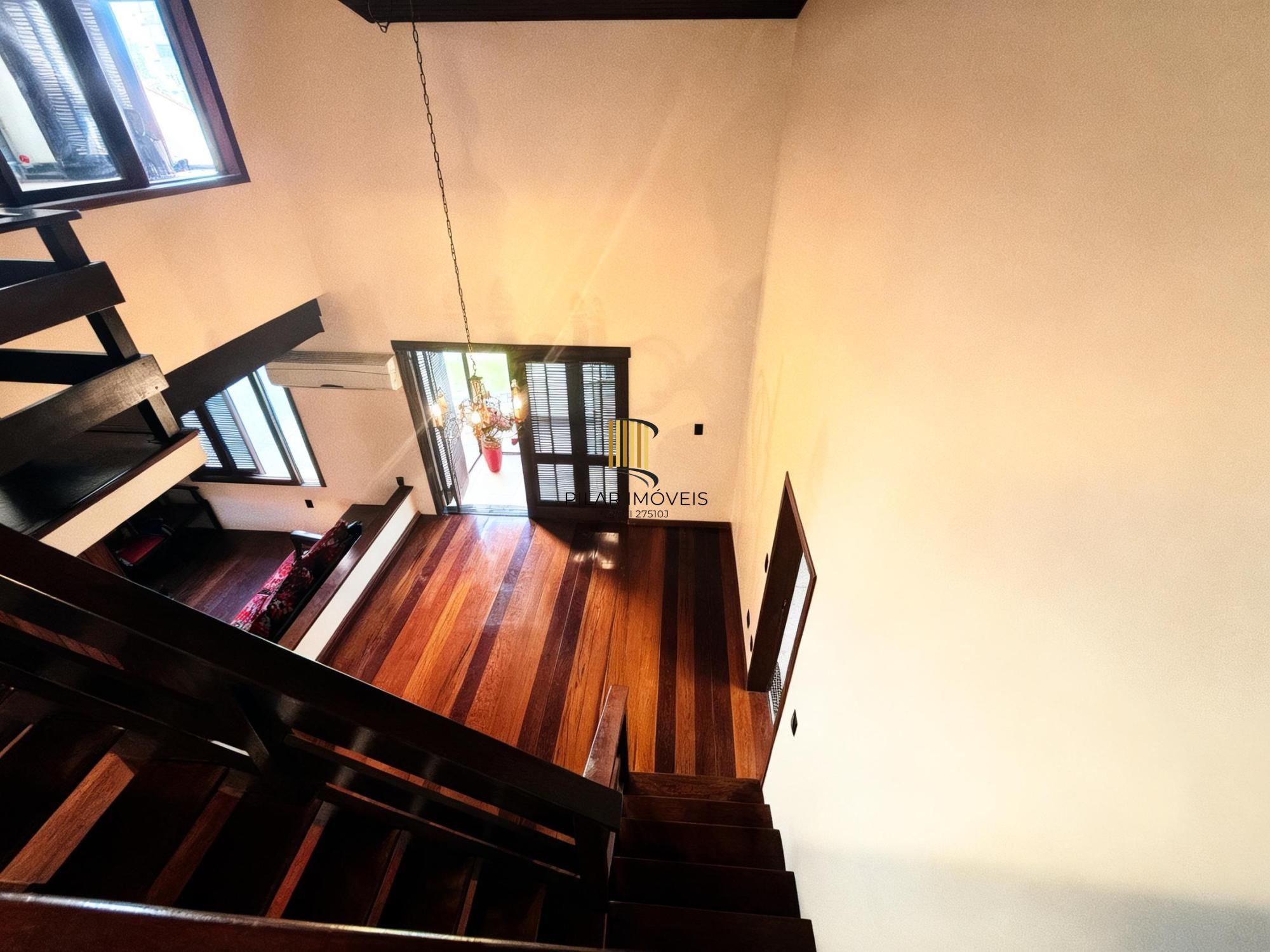 Casa com 4 quartos, piscina, vaga, churrasqueira e Sacada no bairro Jardim Itu