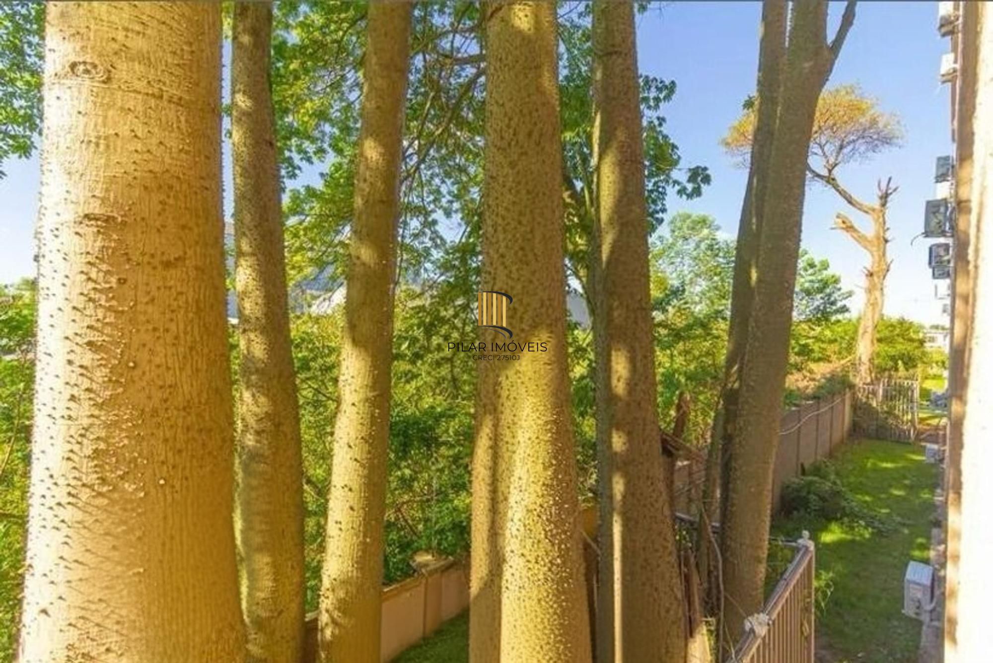 Apartamento com 2 dormitórios e 1 vaga de garagem em Canoas.