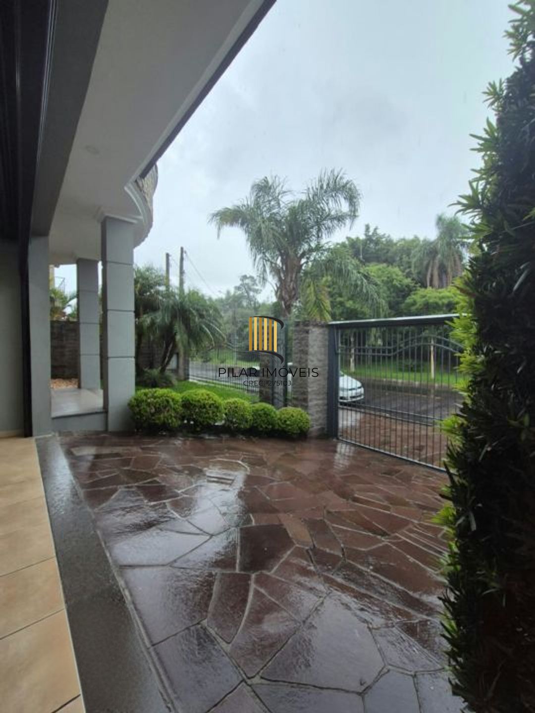 Casa de 3 dormitórios e 2 vagas de garagem coberta Canoas.