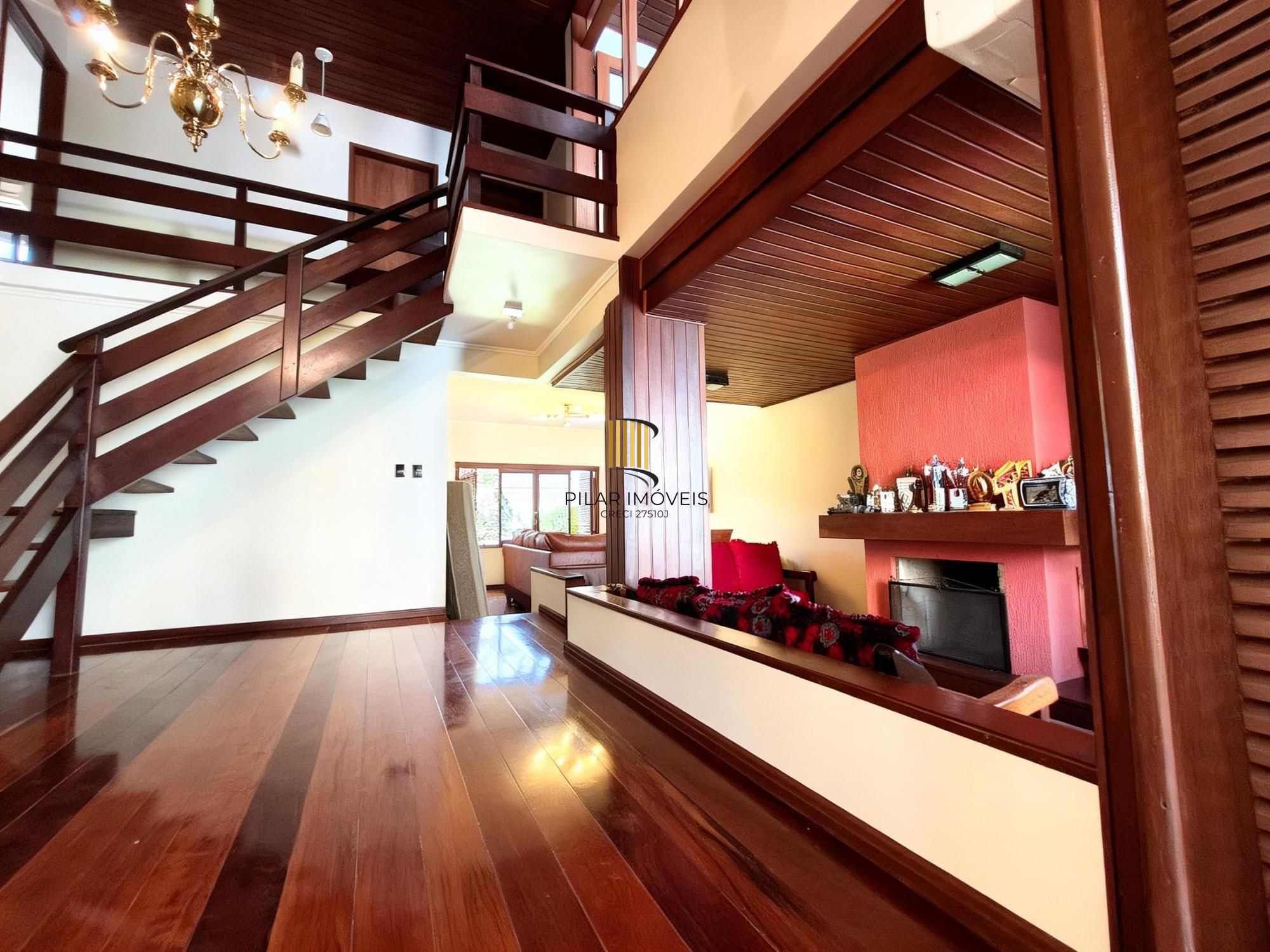 Casa com 4 quartos, piscina, vaga, churrasqueira e Sacada no bairro Jardim Itu