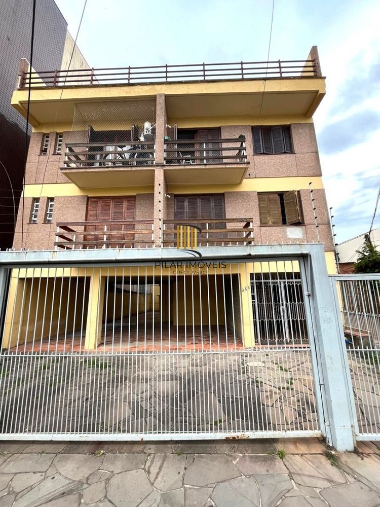 Apartamento com 1 Suite, sacada e 1 vaga de garagem no bairro Cidade Baixa