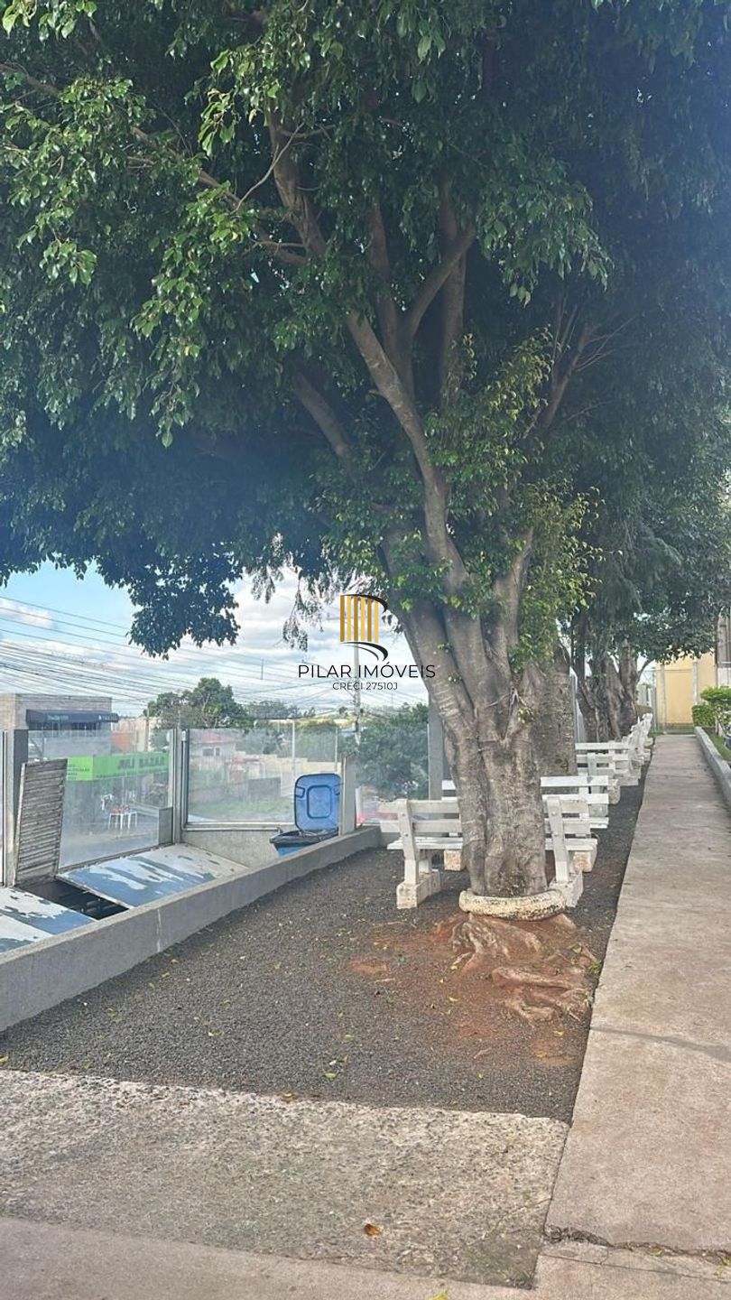 Apartamento com 2 quartos e 1 vaga de garagem no bairro Olaria em Canoas.