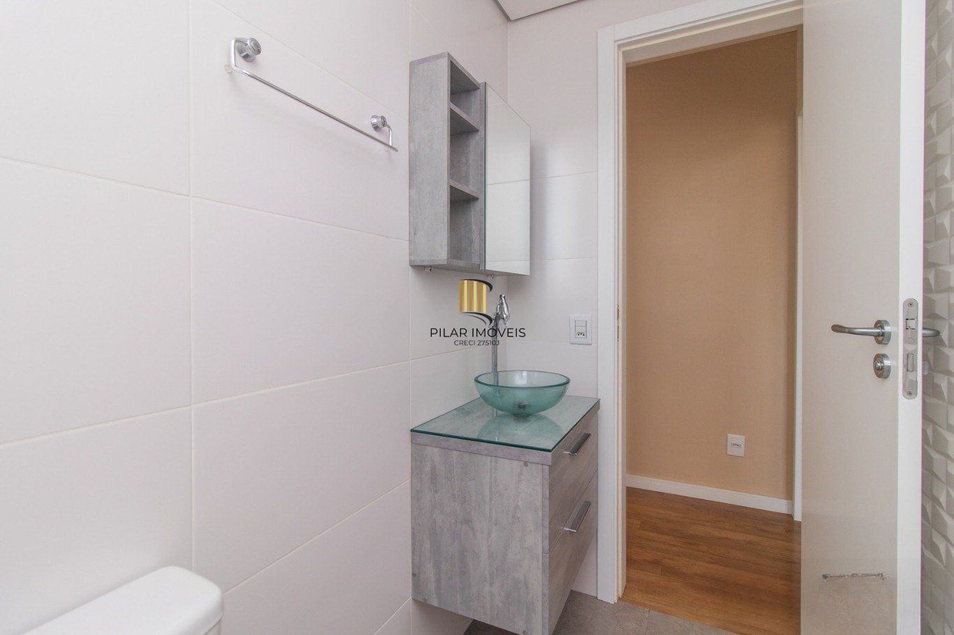 Apartamento de 1 dormitório, elevador no bairro Nonoai em  Porto Alegre.