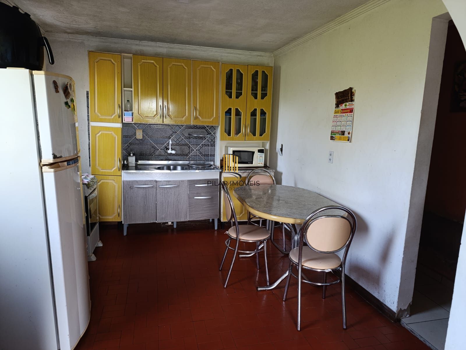 Casa de 2 quartos , pátio, 1 vaga no bairro Lomba do Pinheiro