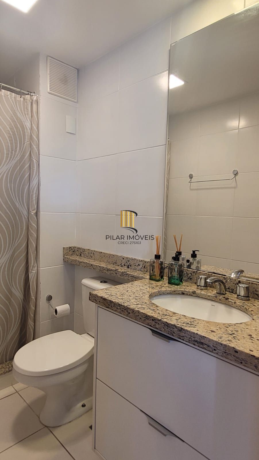 Apartamento mobiliado de 2 quartos, elevador e 1 vaga Jardim Lindóia