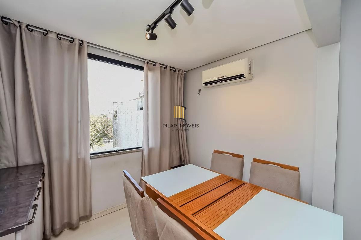 Apartamento com 2 quartos, 2 vagas e aquecimento central no bairro Jardim Itu