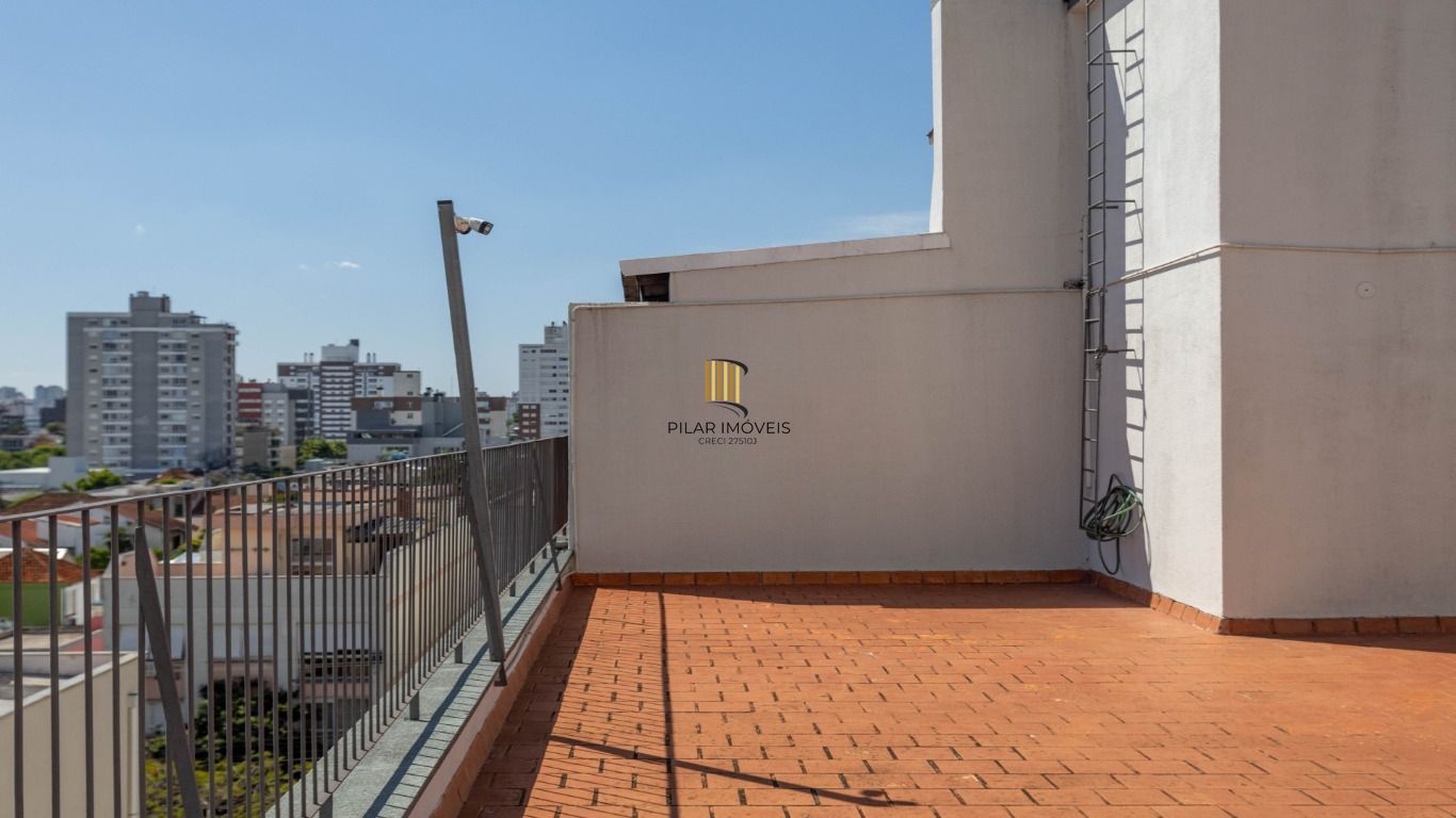 Apartamento com 2 dormitórios e 1 vaga de garagem no Bairro Santana