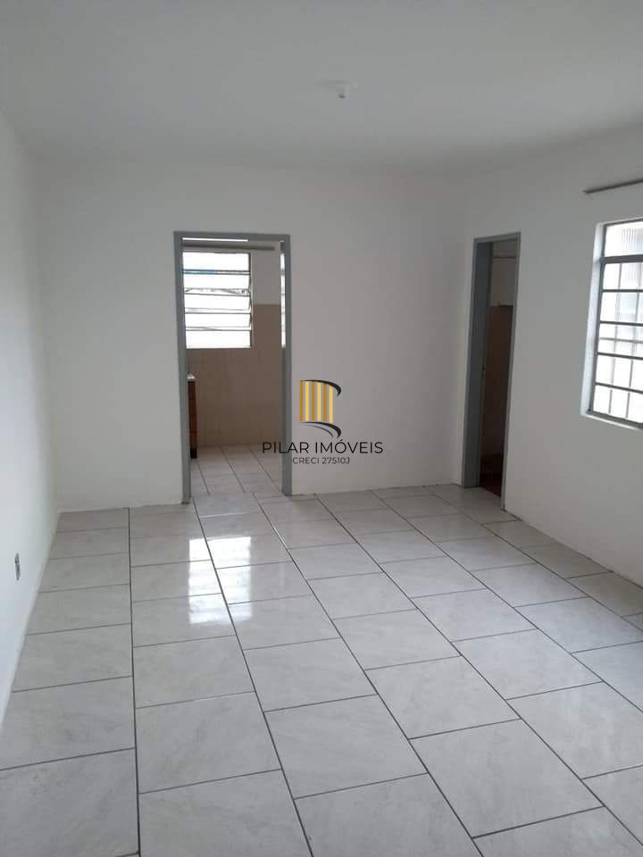 Apartamento com 1 quarto e portaria 24hrs e interfone no bairro Sarandi