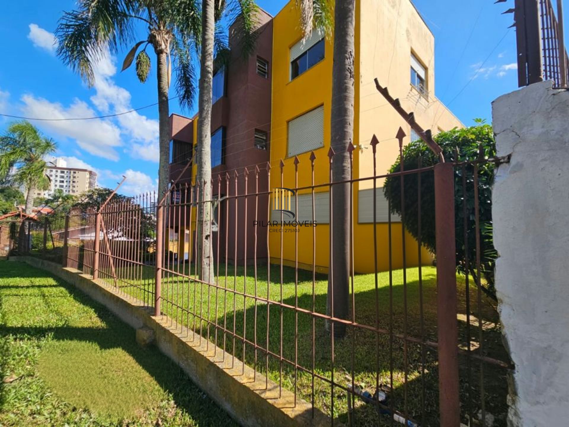 Apartamento de 2 dormitórios e 1 vaga de garagem no bairro Jardim Floresta/Poa.