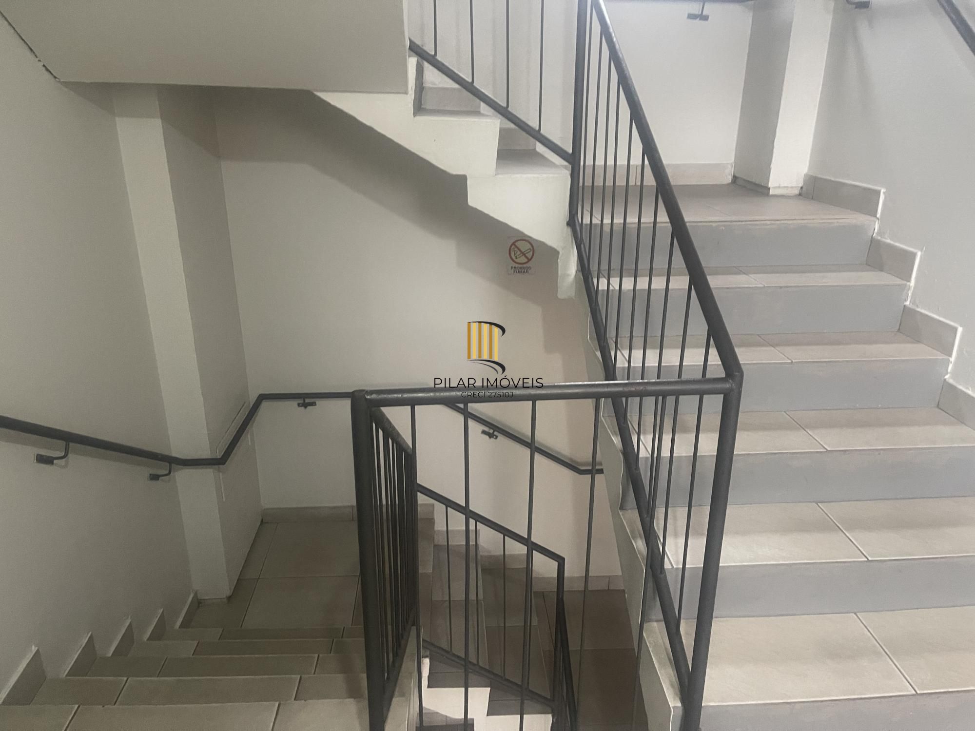 Apartamento semi mobiliado terceiro andar Mário Quintana Porto Alegre