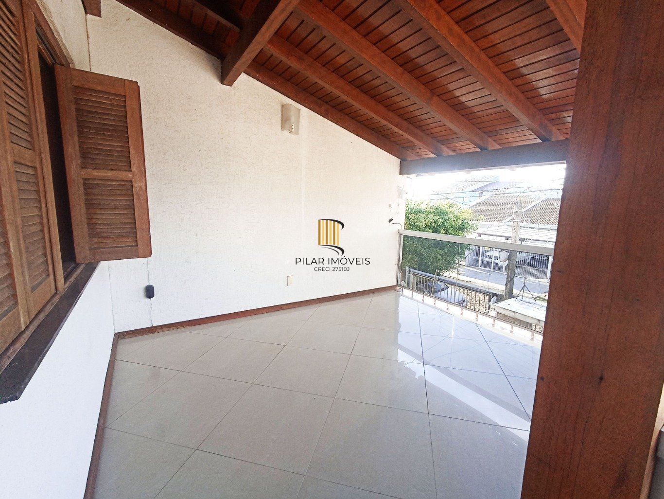 Casa de 3 dormitórios e 2 vagas de Garagem em Canoas.