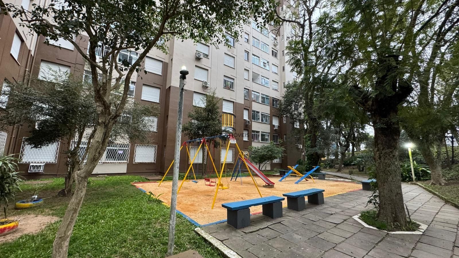 Apartamento com 1 Quarto e 1 vaga à Venda, 42 m² por R$ 200mil Bairro Cristal