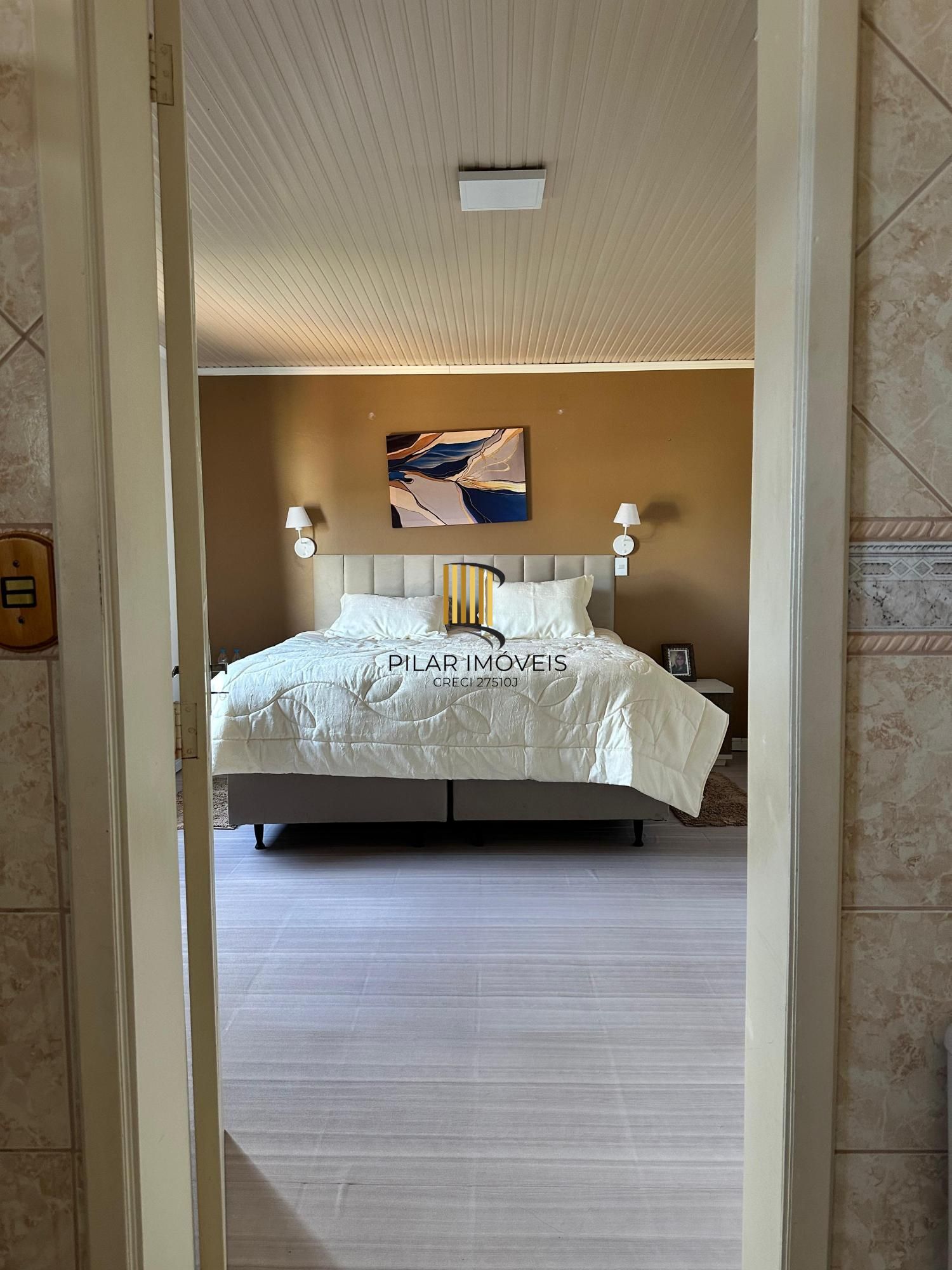 Casa com 3 quartos e 220m² à venda em Parque Santa Fé, Porto Alegre.