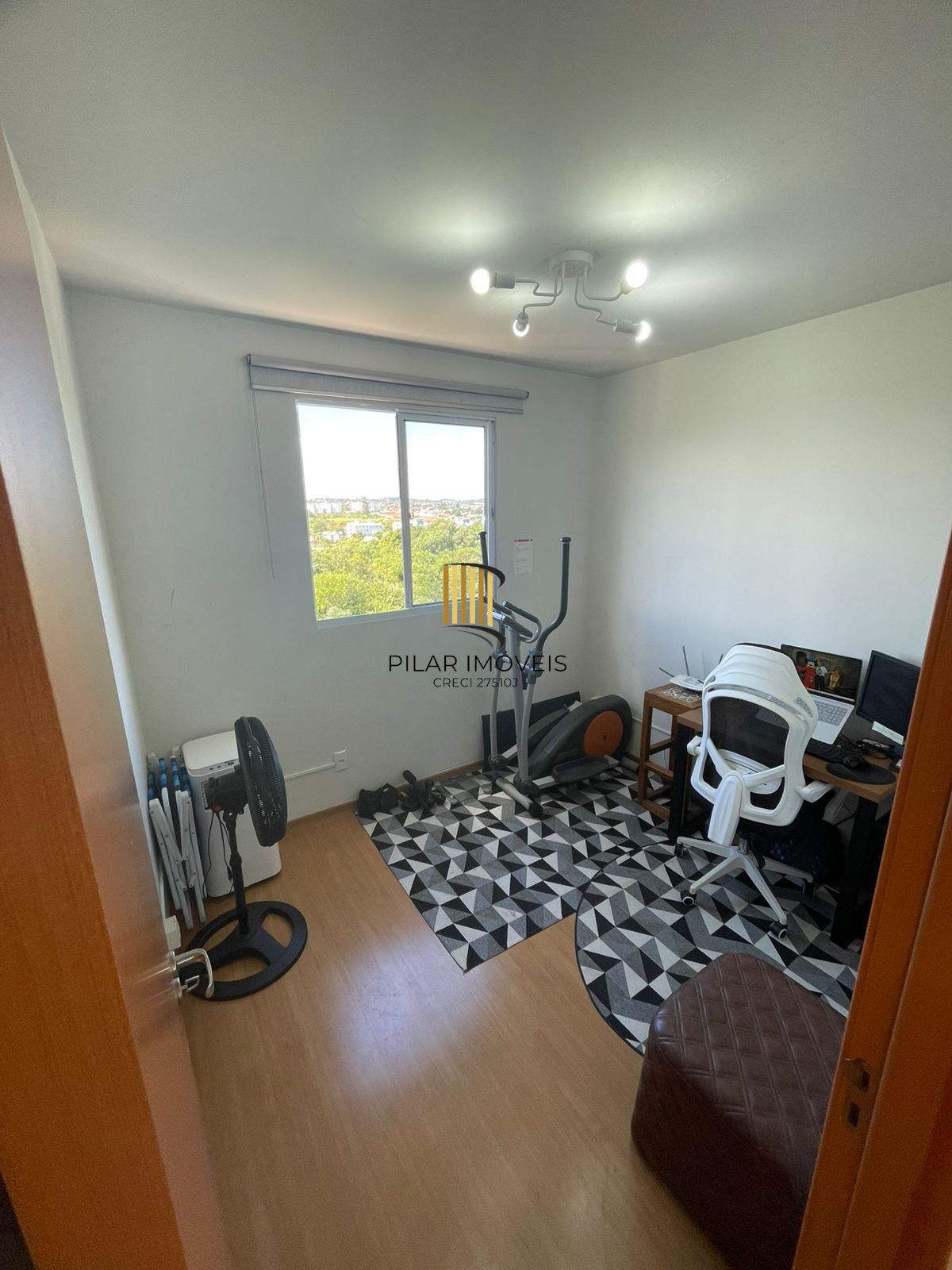 Apartamento com Sacada Linda Vista com 1 vaga de garagem Santa Fé Porto Alegre