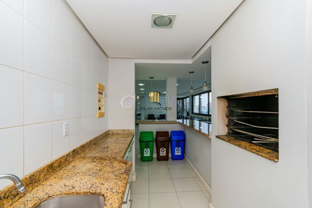 Apartamento com 3 quartos 2 vagas e elevador e gás central no Bairro Santana