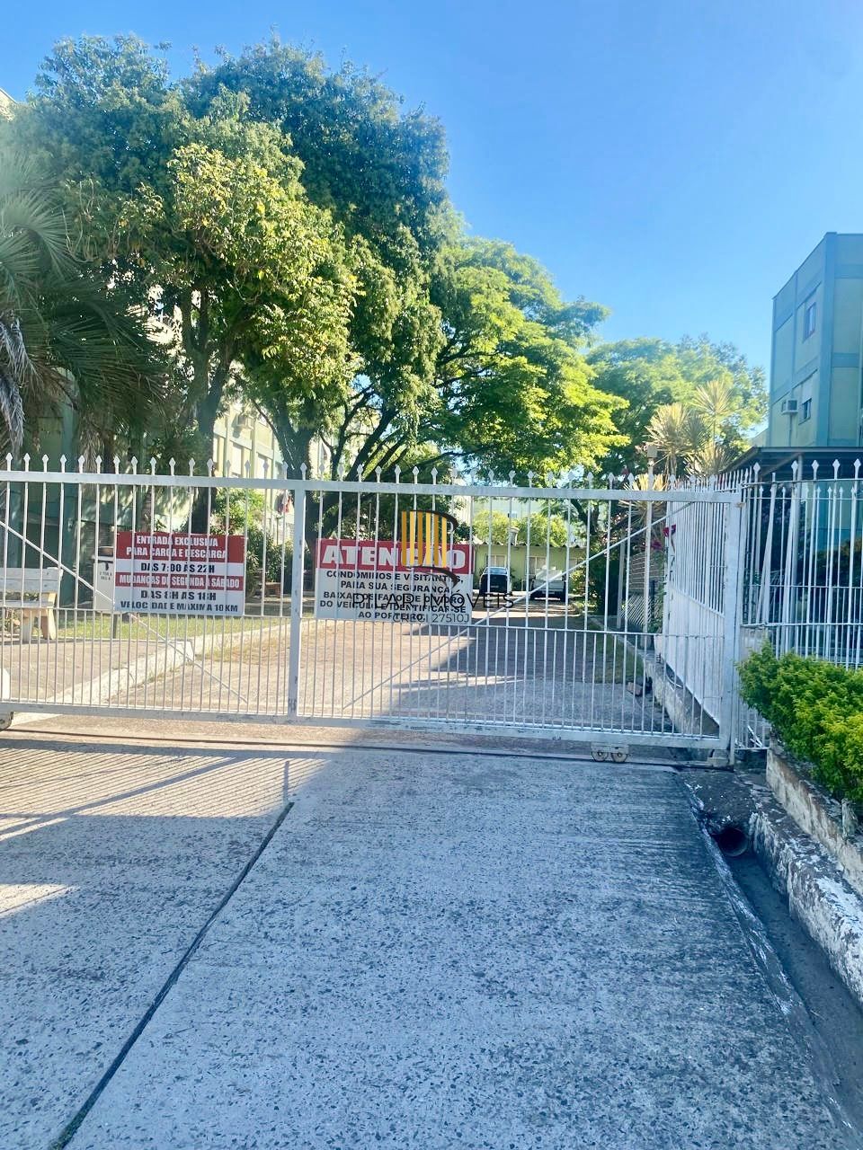 Apartamento de 2 dormitórios Segundo andar Bairro Camaqua em Porto Alegre