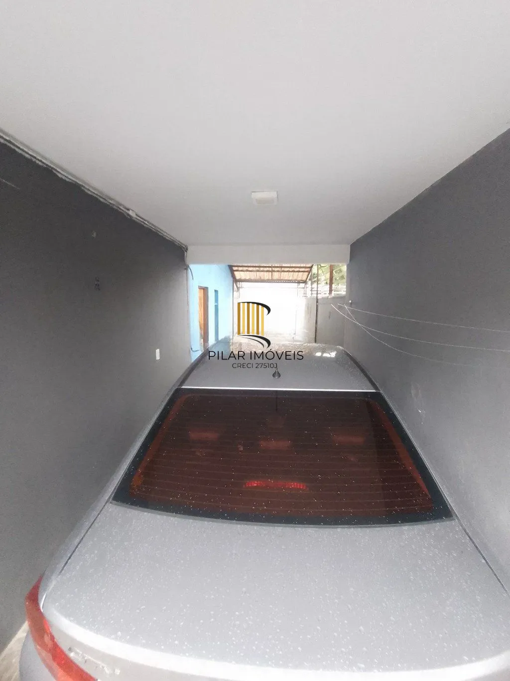 Casa de 5 dormitórios, piscina e 4 vagas de garagem em Canoas.