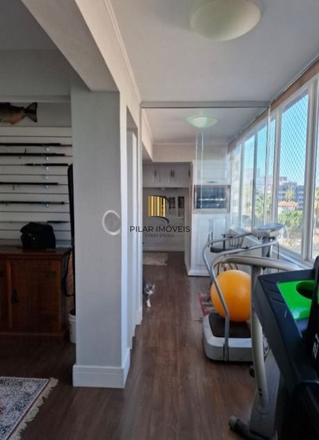 Apartamento com 3 quartos e 283m² à venda em Independência, Porto Alegre.